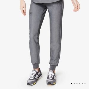 - Figs Graphite Zamora